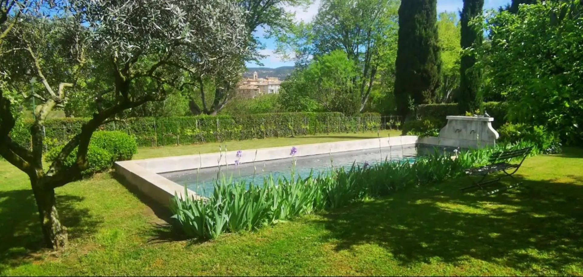 Holiday Home In Lourmarin Stunning View Of The Chateau